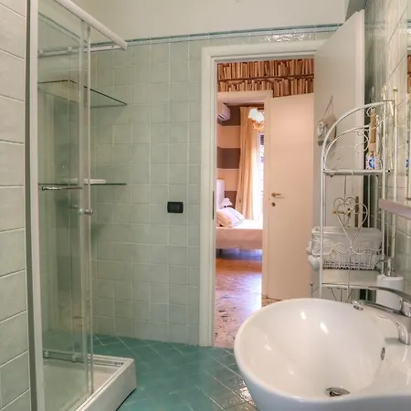 Guest house La Casetta Di Lina And 3*