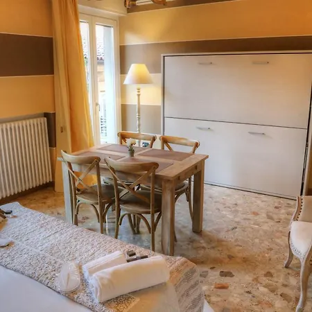 Guest house La Casetta Di Lina And