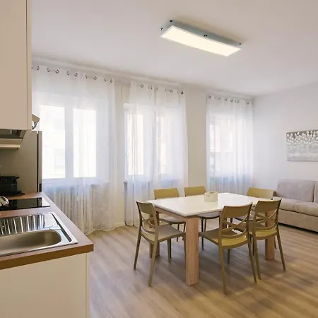 La Casetta Di Lina And Guest house 3*